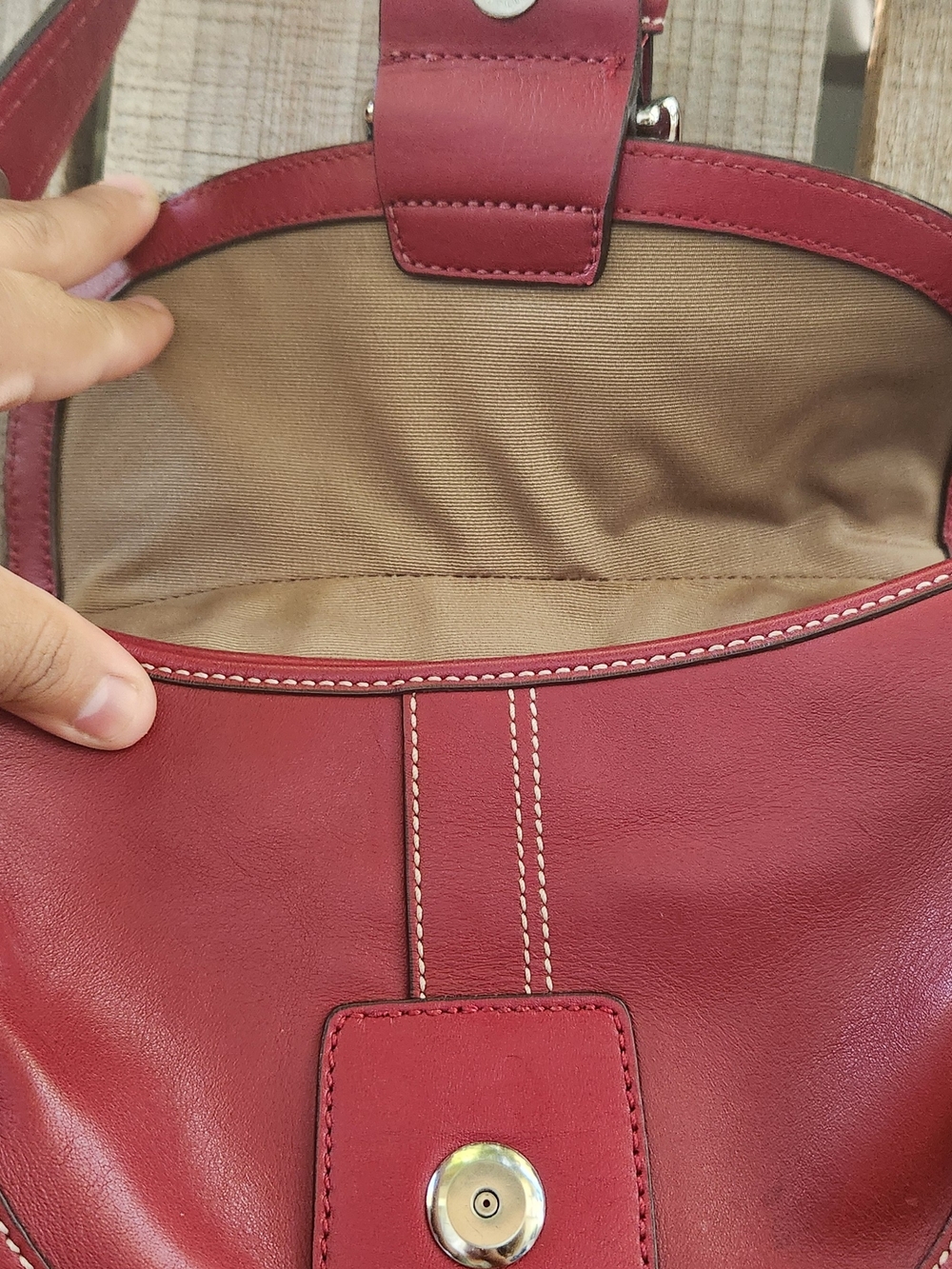 👜❤️Coach Soho Red Leather Buckle Flap Shoulder Bag Hobo✨️ - Picture 3 of 9